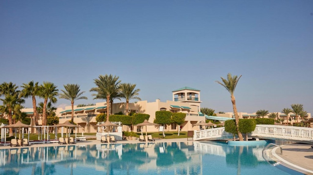 Coral Sea Holiday Resort and Aqua Park - снимка 9