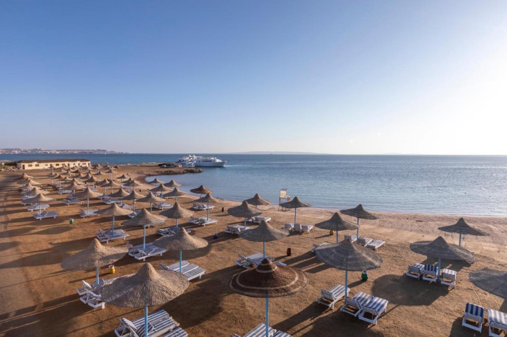 Royal Lagoons Resort - снимка 15