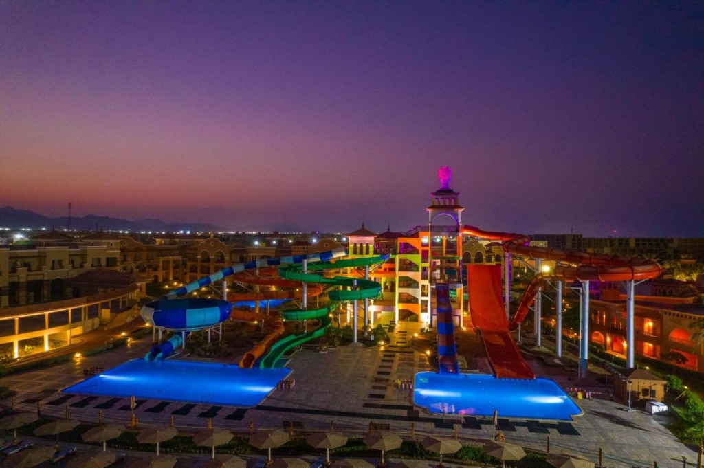 Charmillion Gardens Aquapark - снимка 15