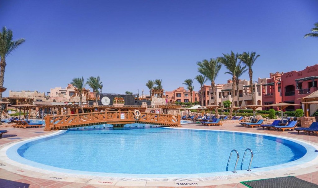 Charmillion Sea Life Resort - снимка 1