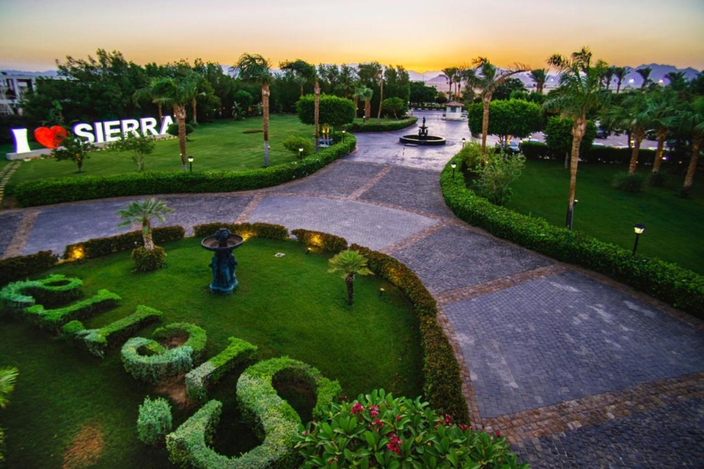 Sierra Hotel  - снимка 1