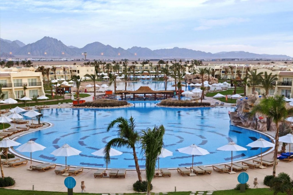 Hilton Sharks Bay - снимка 1