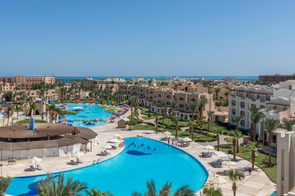 Royal Lagoons Resort - снимка 2