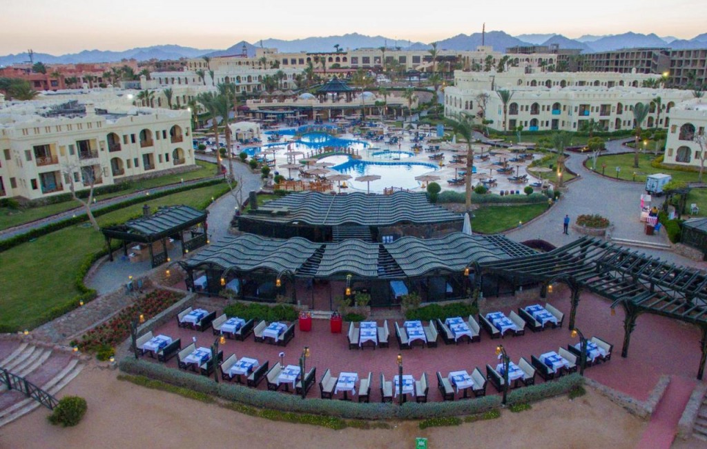 Charmillion Club Resort - снимка 2