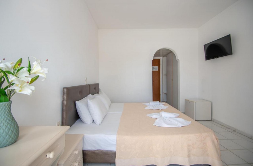 Ikaros Hotel  - снимка 7