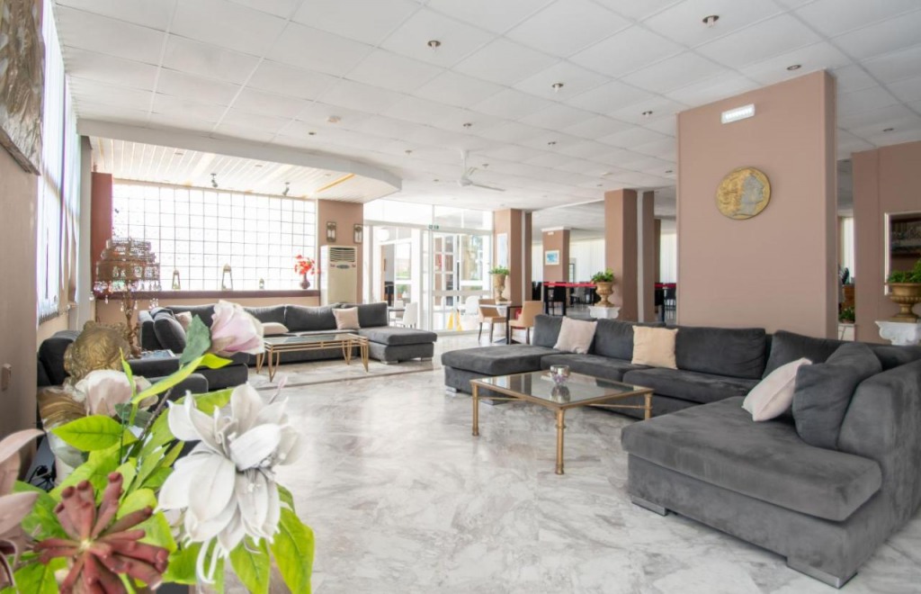 Ikaros Hotel  - снимка 4