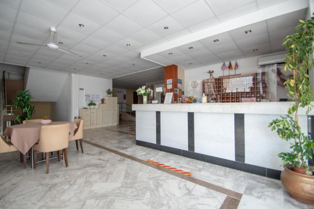 Ikaros Hotel  - снимка 5