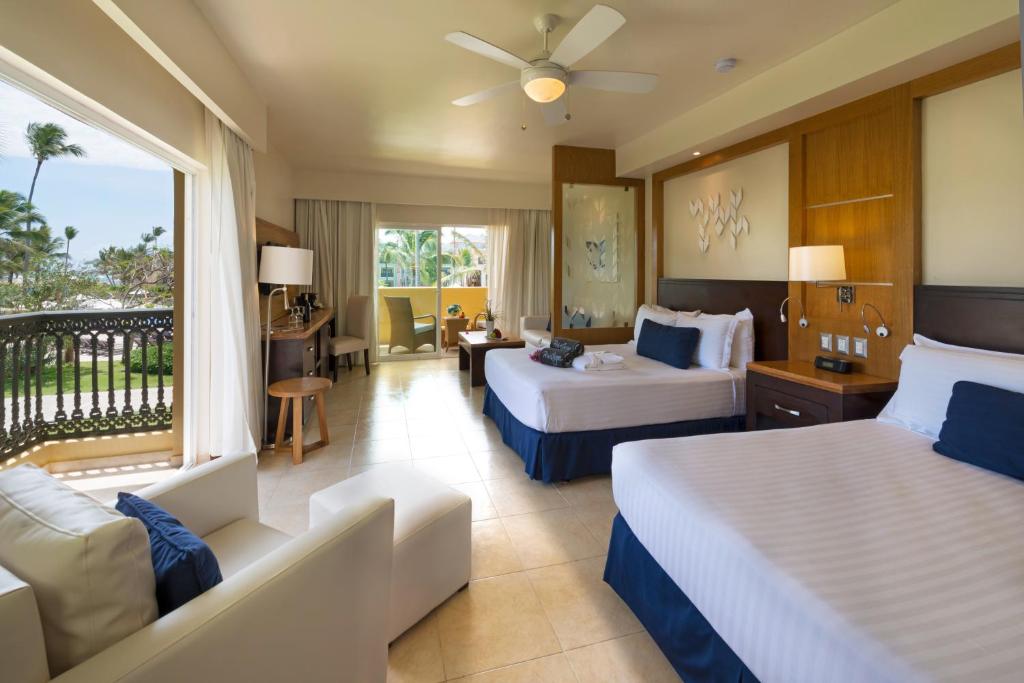 Ocean Blue & Sand Resort - снимка 3