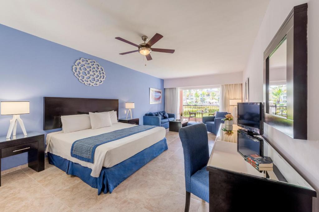 Ocean Blue & Sand Resort - снимка 4