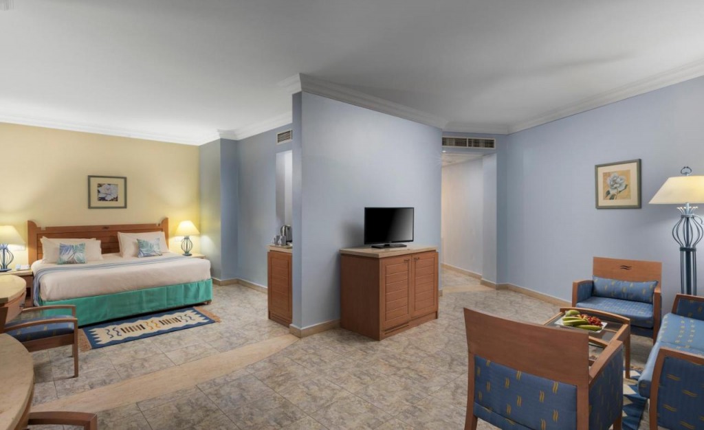 Royal Lagoons Resort - снимка 5