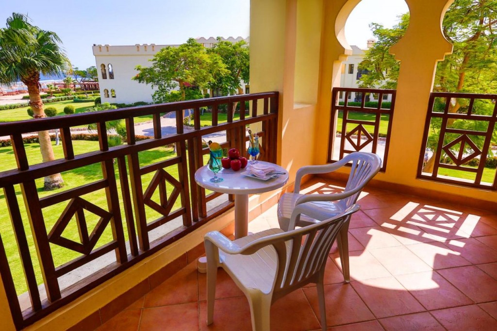 Charmillion Club Resort - снимка 5