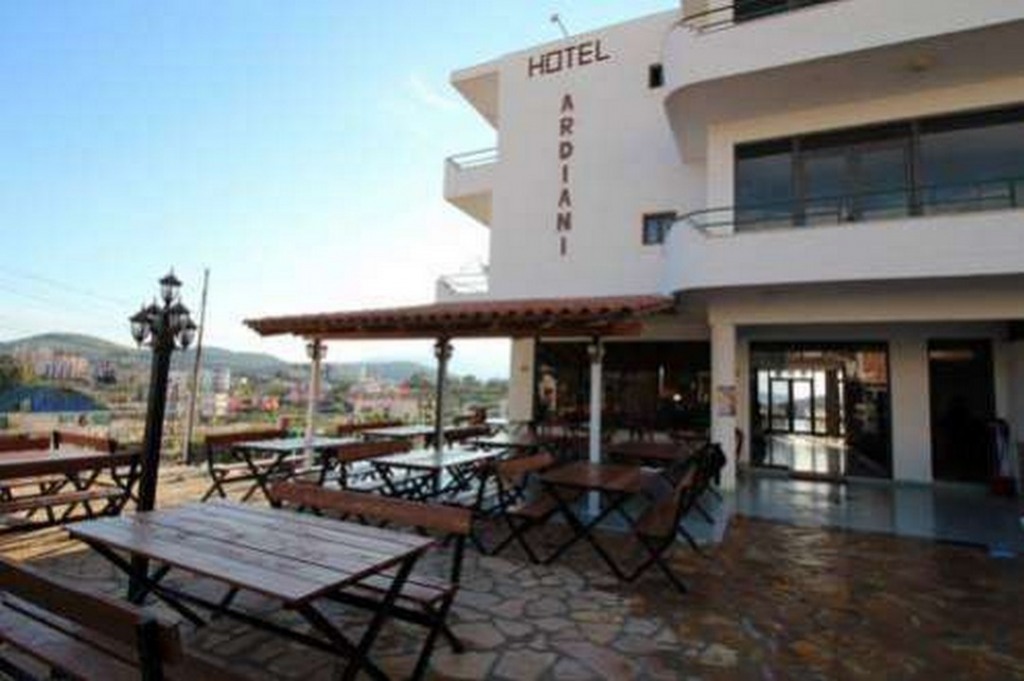 Hotel Ardiani - снимка 2