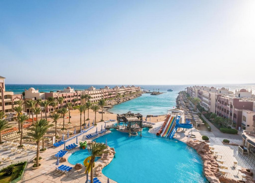 Sunny Days Resort and Aquapark