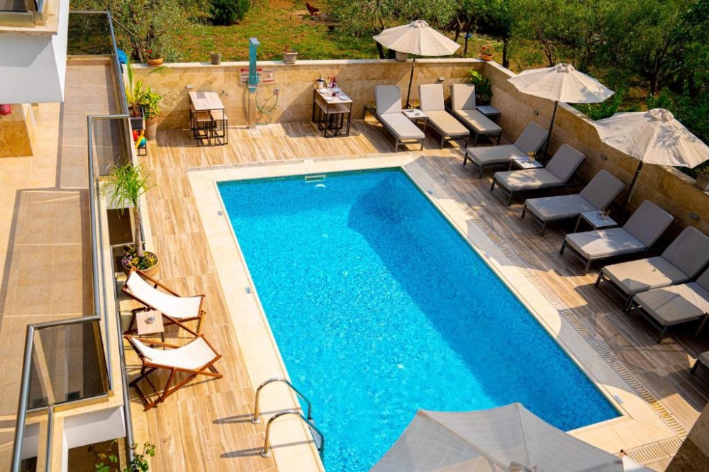 Vellum Luxury Living  2 НОЩУВКИ - снимка 10