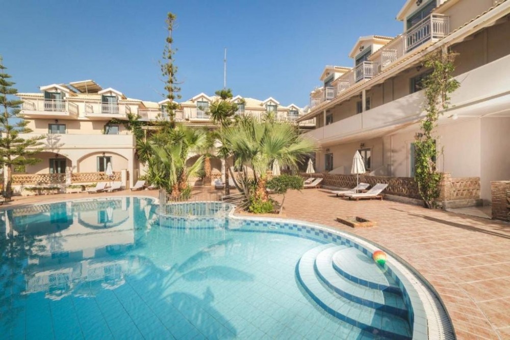 PIERROS HOTEL	 - снимка 10