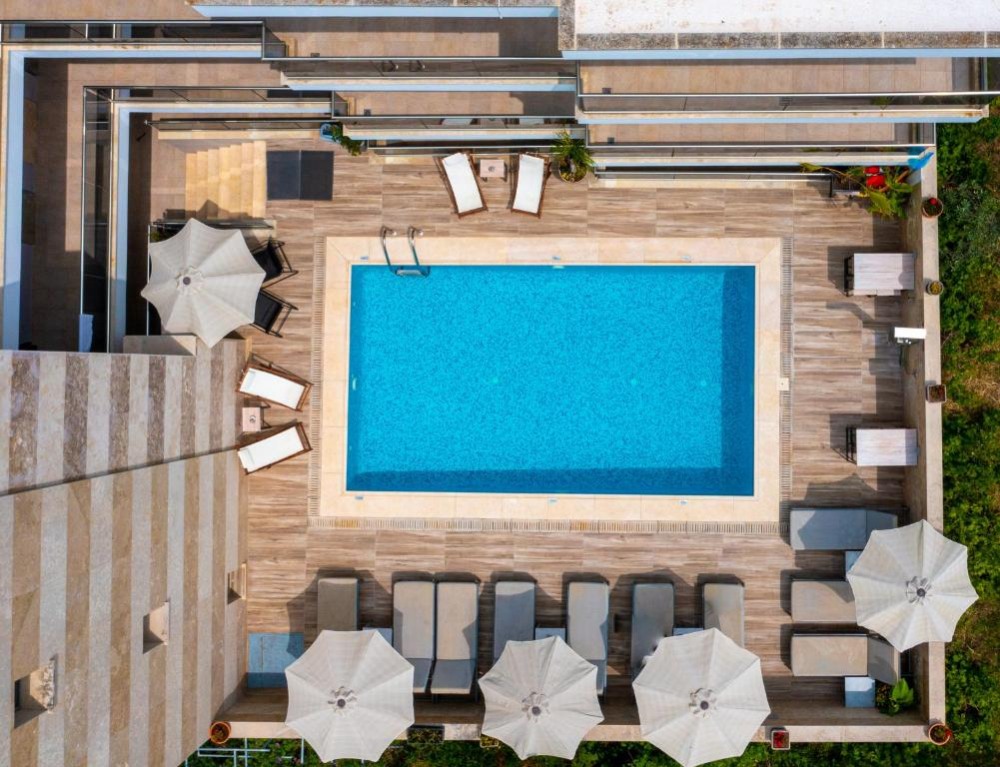 Vellum Luxury Living  2 НОЩУВКИ - снимка 12