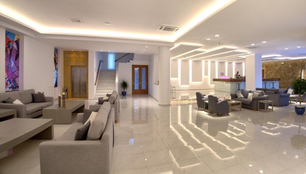 Mediterranean Beach Resort - снимка 12