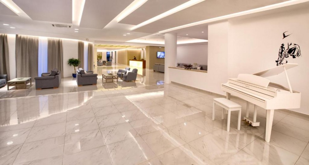 Mediterranean Beach Resort - снимка 14