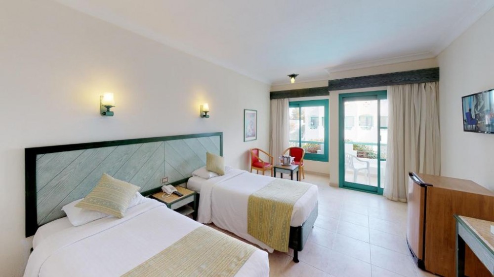Falcon Hills Hotel - снимка 15