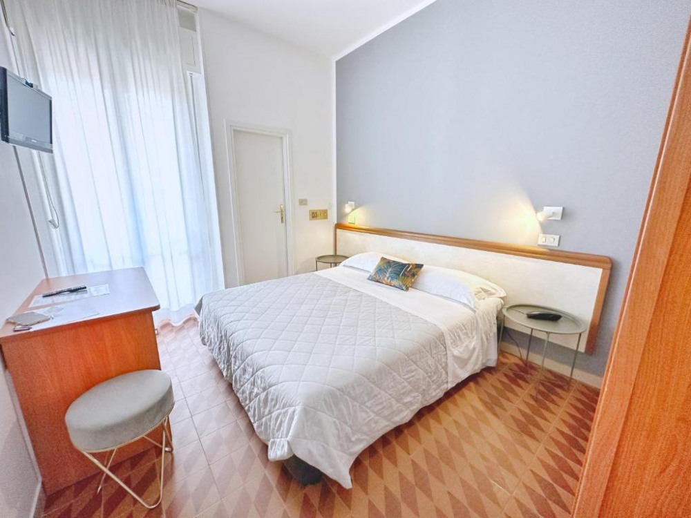 Aura Living Hotel - снимка 17