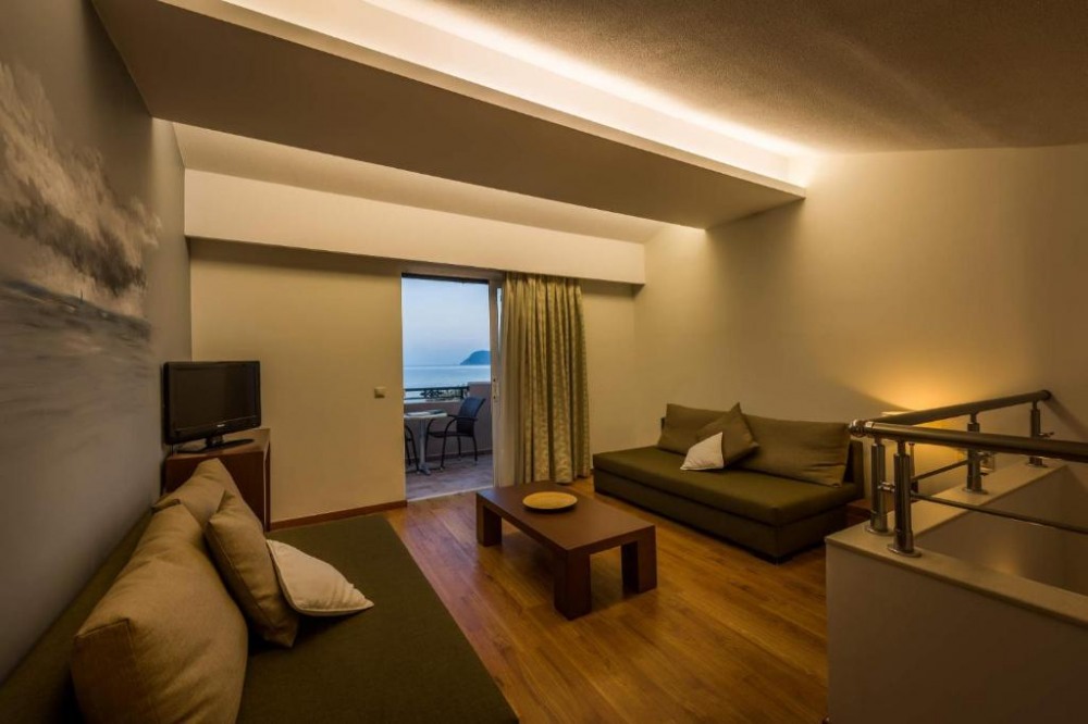 Mediterranean Beach Resort - снимка 17