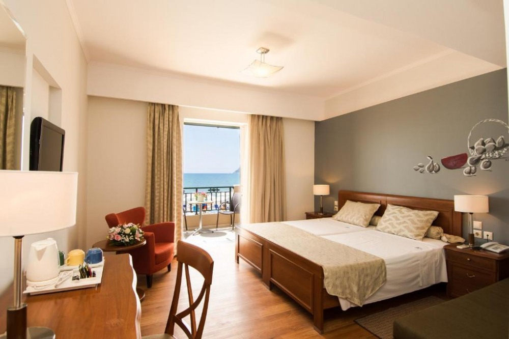 Mediterranean Beach Resort - снимка 1