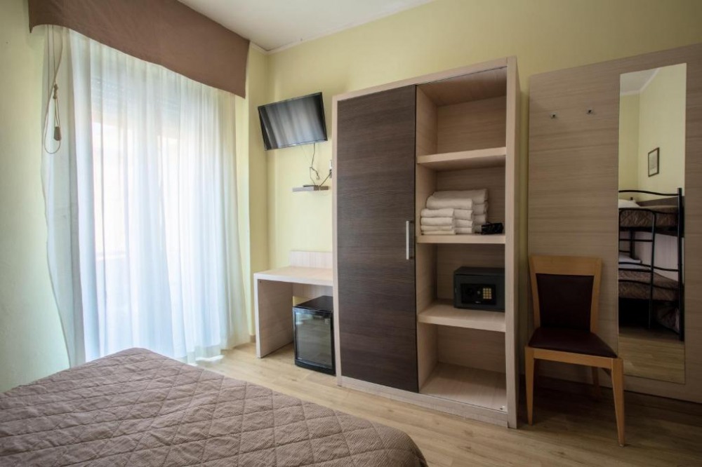 Bamby Hotel Rimini - снимка 1