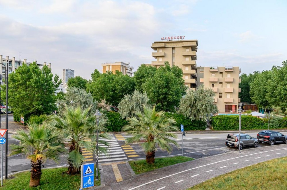 St Gregory Park - снимка 27