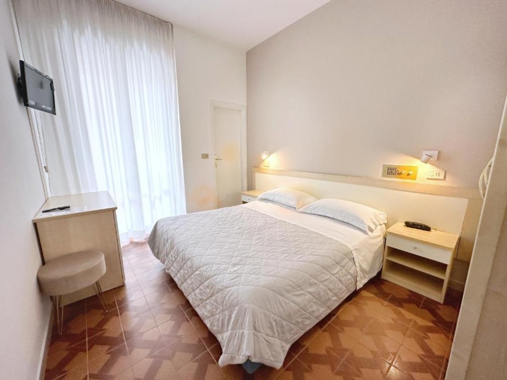 Aura Living Hotel - снимка 28