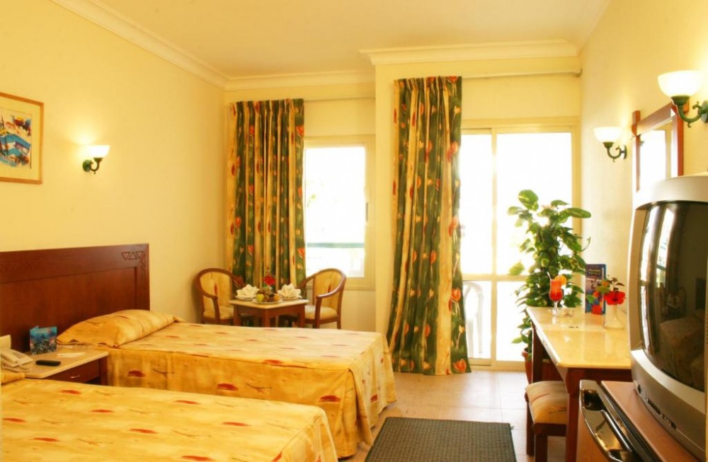 Falcon Hills Hotel - снимка 29