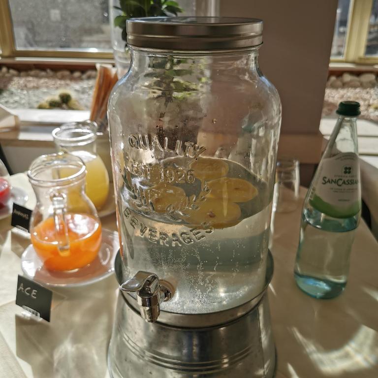 Aura Living Hotel - снимка 29