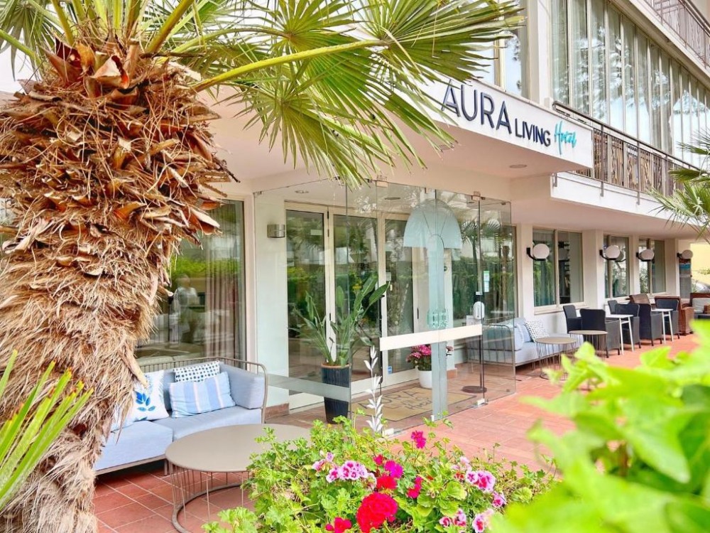 Aura Living Hotel - снимка 5