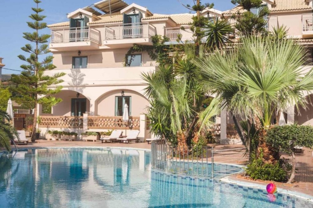 PIERROS HOTEL	 - снимка 9