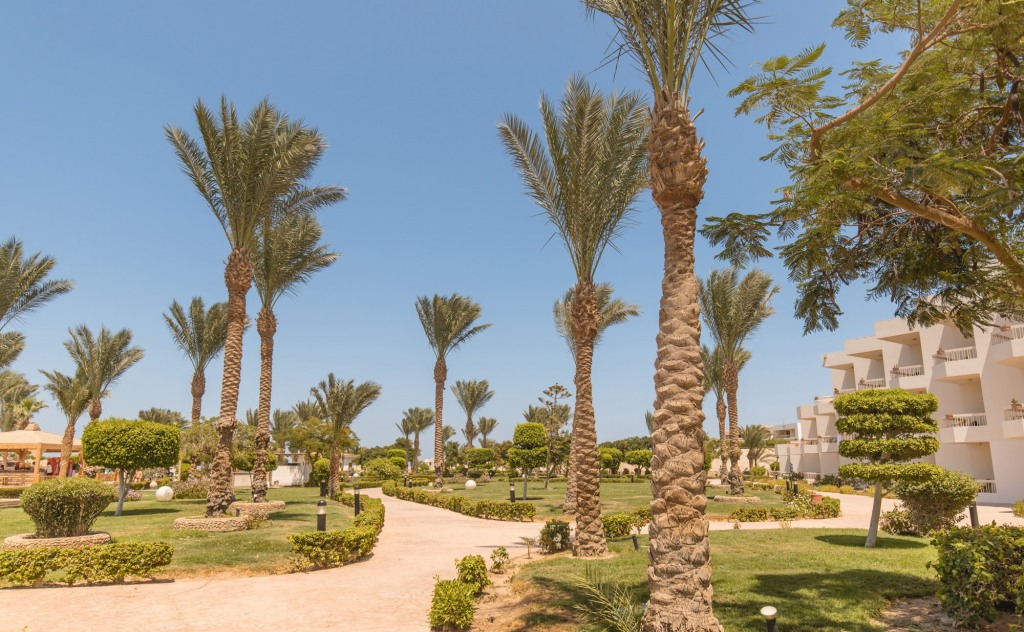 Hurghada Long Beach Resort - снимка 2